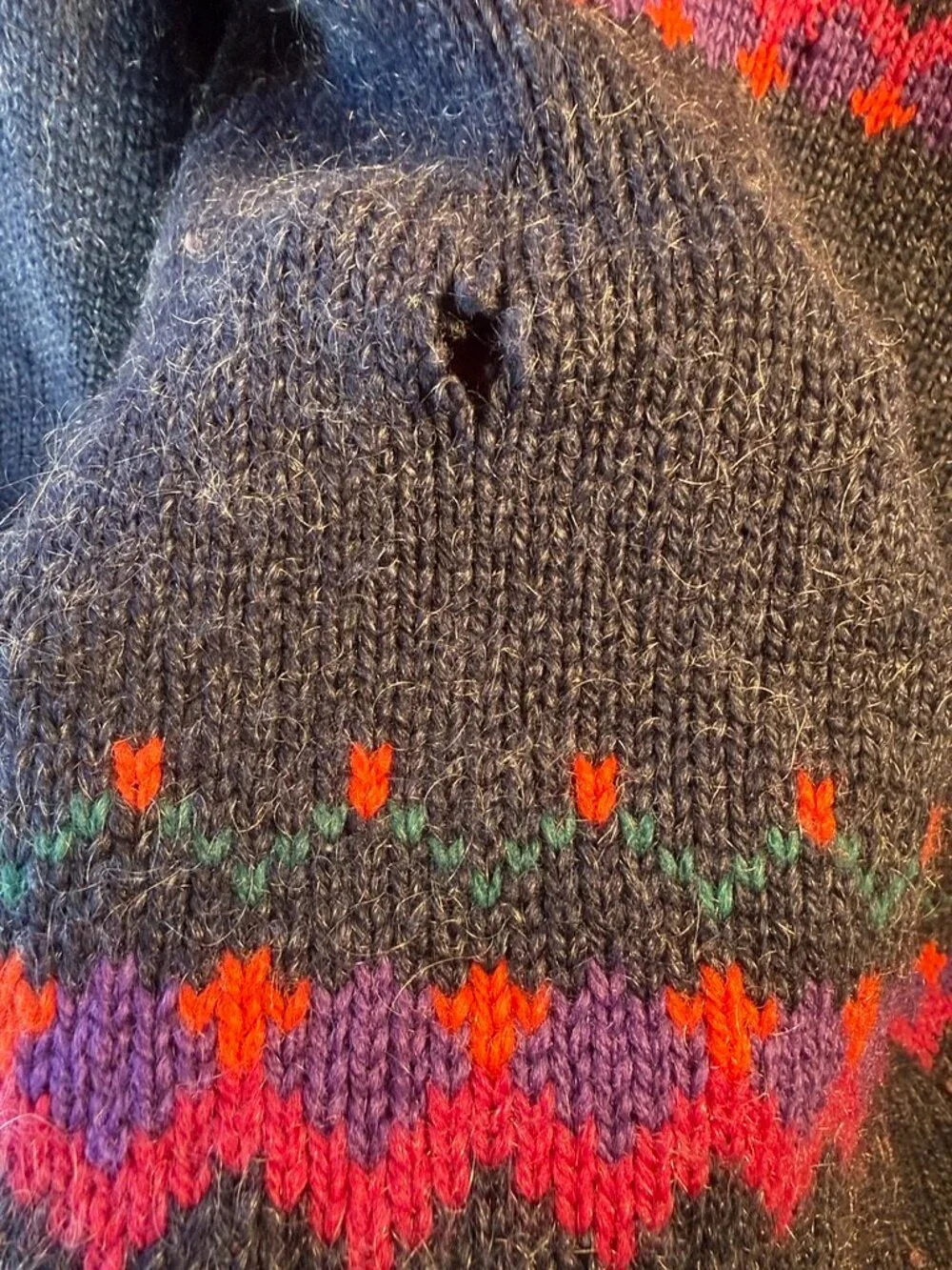 Vintage Woolrich Colorful Leaves Button Sweater - Picture 6 of 10